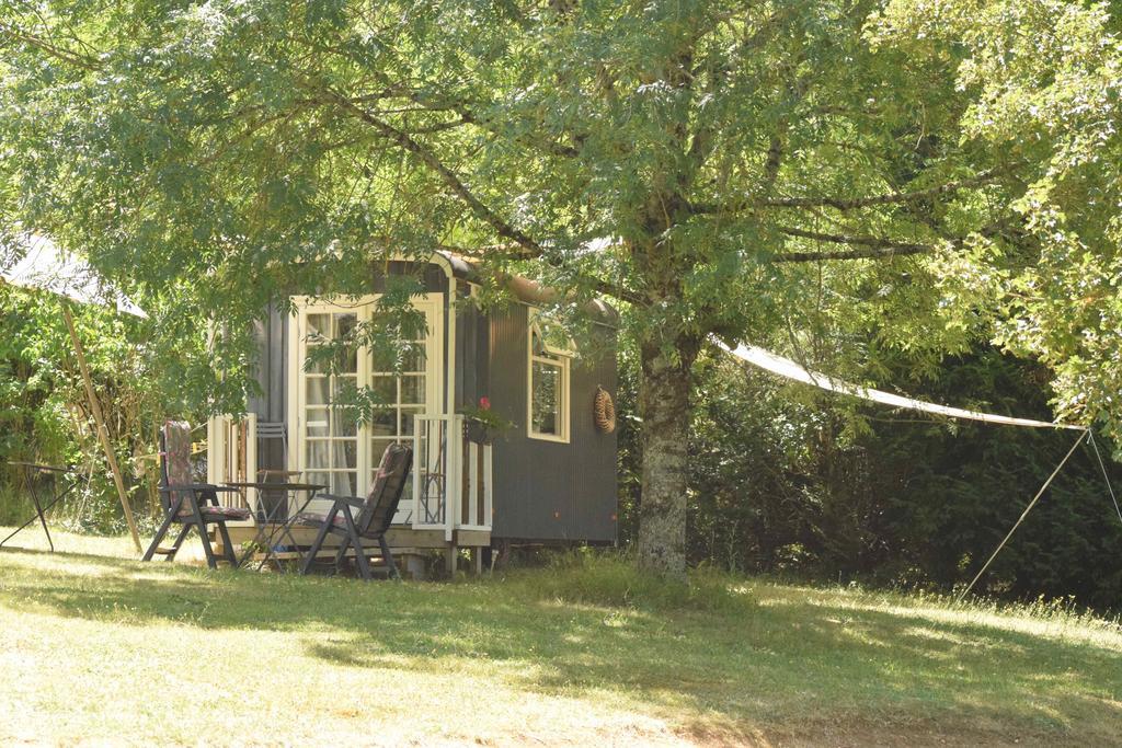 לינה וארוחת בוקר Loupiac  Camping Chez Francis מראה חיצוני תמונה